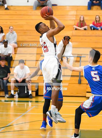 Thumbnail 1 in Ironwood vs. Camelback (Sunnyslope Hoopsgiving Tournament) photogallery.