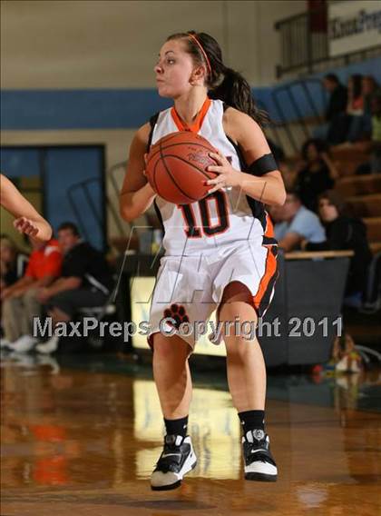 Thumbnail 1 in Powell vs Cumberland Gap (Kroger Thanksgiving Classic) photogallery.