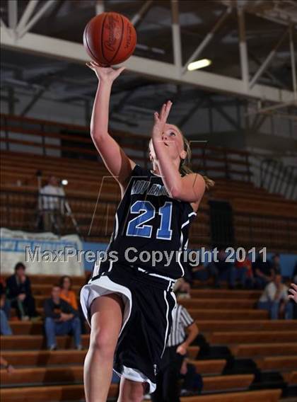 Thumbnail 3 in Powell vs Cumberland Gap (Kroger Thanksgiving Classic) photogallery.