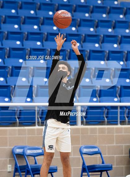 Thumbnail 3 in Harlan vs Smithson Valley photogallery.