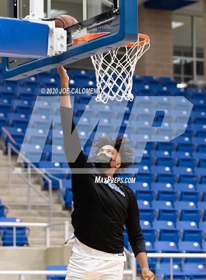 Thumbnail 2 in Harlan vs Smithson Valley photogallery.
