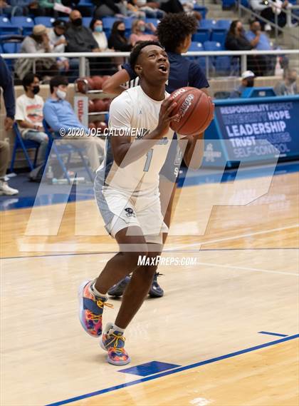 Thumbnail 3 in Harlan vs Smithson Valley photogallery.
