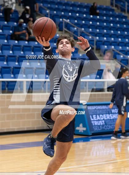 Thumbnail 2 in Harlan vs Smithson Valley photogallery.