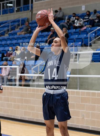 Thumbnail 1 in Harlan vs Smithson Valley photogallery.
