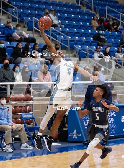 Thumbnail 3 in Harlan vs Smithson Valley photogallery.