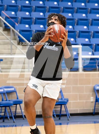 Thumbnail 3 in Harlan vs Smithson Valley photogallery.