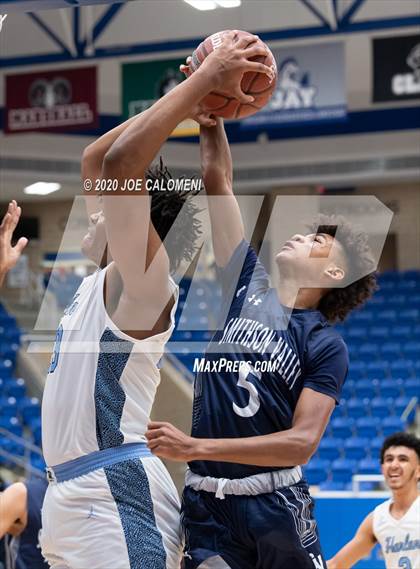 Thumbnail 3 in Harlan vs Smithson Valley photogallery.
