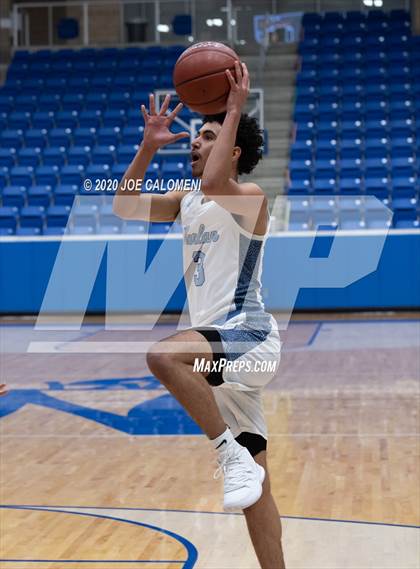 Thumbnail 3 in Harlan vs Smithson Valley photogallery.