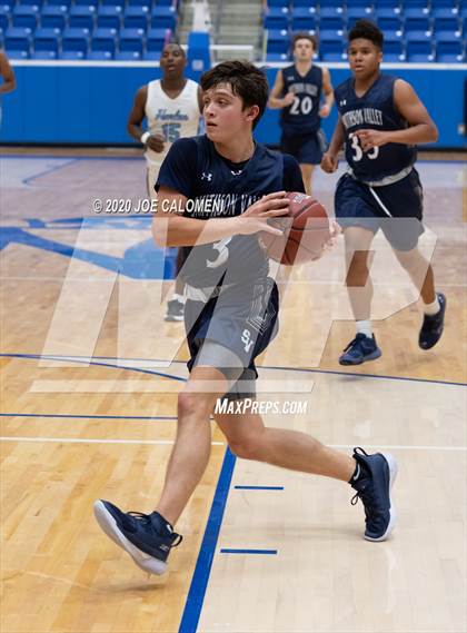 Thumbnail 3 in Harlan vs Smithson Valley photogallery.