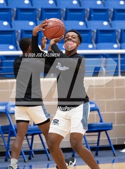 Thumbnail 2 in Harlan vs Smithson Valley photogallery.