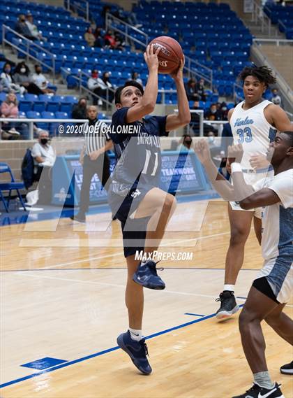 Thumbnail 2 in Harlan vs Smithson Valley photogallery.