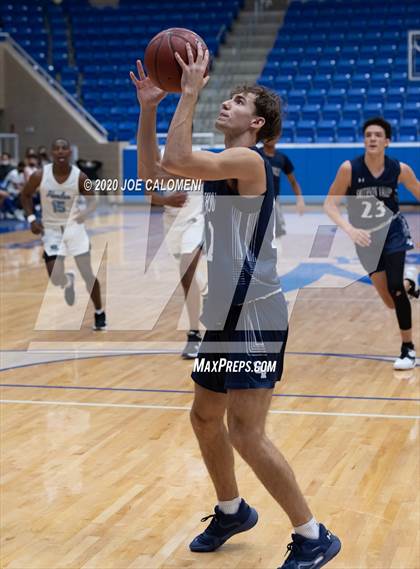 Thumbnail 3 in Harlan vs Smithson Valley photogallery.