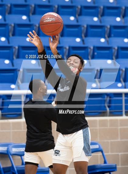 Thumbnail 3 in Harlan vs Smithson Valley photogallery.