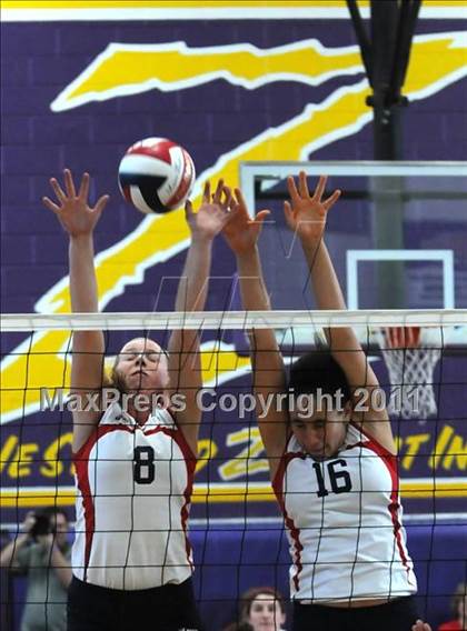 Thumbnail 1 in Sacred Heart vs. Torrey Pines (Durango Fall Classic) photogallery.