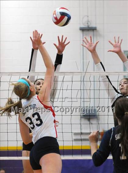 Thumbnail 3 in Sacred Heart vs. Torrey Pines (Durango Fall Classic) photogallery.
