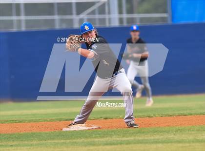 Thumbnail 2 in Alamo Heights vs Houston [Sam] photogallery.