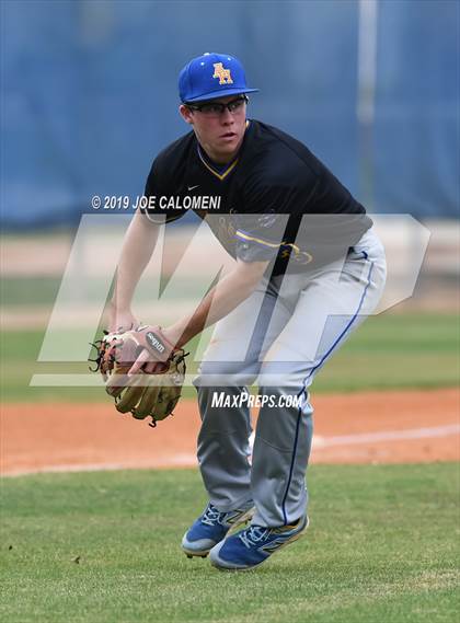 Thumbnail 2 in Alamo Heights vs Houston [Sam] photogallery.