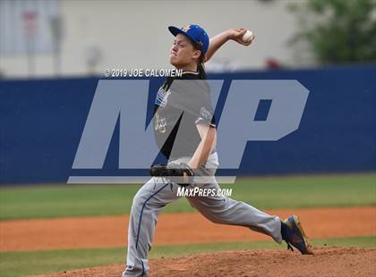Thumbnail 2 in Alamo Heights vs Houston [Sam] photogallery.