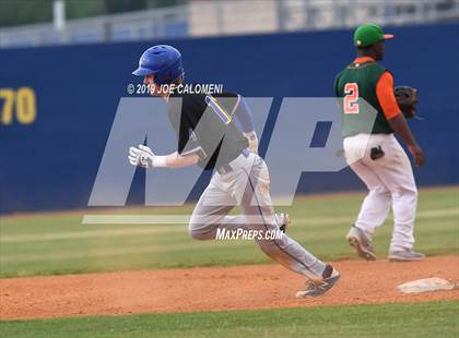 Thumbnail 1 in Alamo Heights vs Houston [Sam] photogallery.