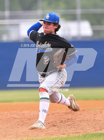 Thumbnail 3 in Alamo Heights vs Houston [Sam] photogallery.