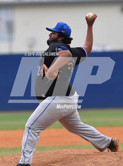 Thumbnail 3 in Alamo Heights vs Houston [Sam] photogallery.