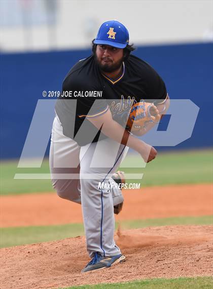 Thumbnail 1 in Alamo Heights vs Houston [Sam] photogallery.