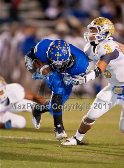 Thumbnail 3 in Sulphur Springs vs. Corsicana (4A Division 2 Region 2 Area) photogallery.