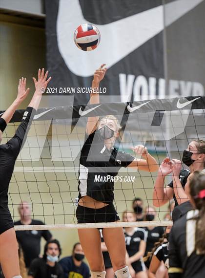 Thumbnail 1 in Village Christian vs. Basha (Nike Tournament of Champions) photogallery.