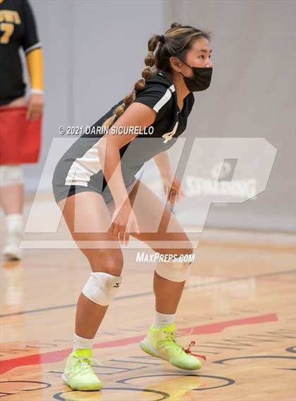 Thumbnail 3 in Village Christian vs. Basha (Nike Tournament of Champions) photogallery.