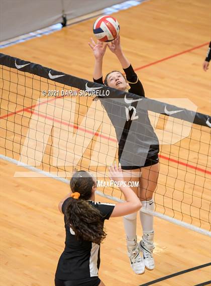 Thumbnail 3 in Village Christian vs. Basha (Nike Tournament of Champions) photogallery.