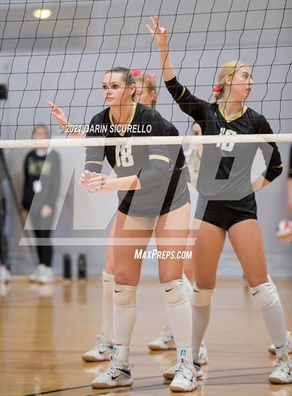 Thumbnail 1 in Village Christian vs. Basha (Nike Tournament of Champions) photogallery.