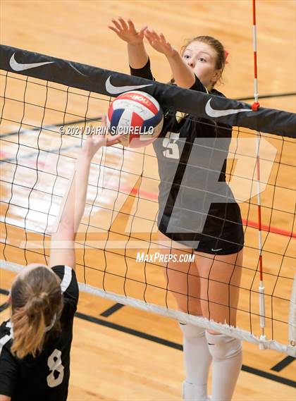 Thumbnail 2 in Village Christian vs. Basha (Nike Tournament of Champions) photogallery.