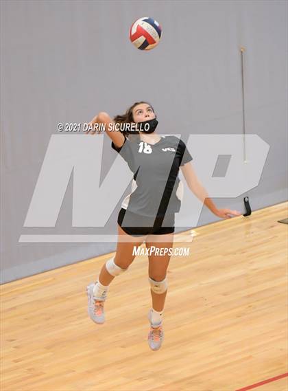 Thumbnail 1 in Village Christian vs. Basha (Nike Tournament of Champions) photogallery.