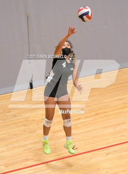 Thumbnail 2 in Village Christian vs. Basha (Nike Tournament of Champions) photogallery.