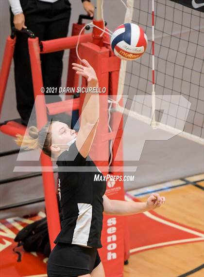 Thumbnail 3 in Village Christian vs. Basha (Nike Tournament of Champions) photogallery.