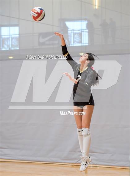 Thumbnail 2 in Village Christian vs. Basha (Nike Tournament of Champions) photogallery.