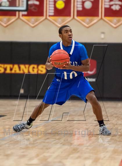 Thumbnail 3 in Pueblo Central vs. Alameda (Ponderosa Invitational) photogallery.