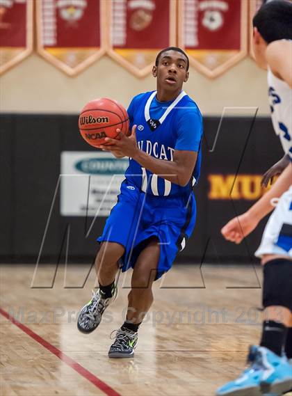 Thumbnail 3 in Pueblo Central vs. Alameda (Ponderosa Invitational) photogallery.