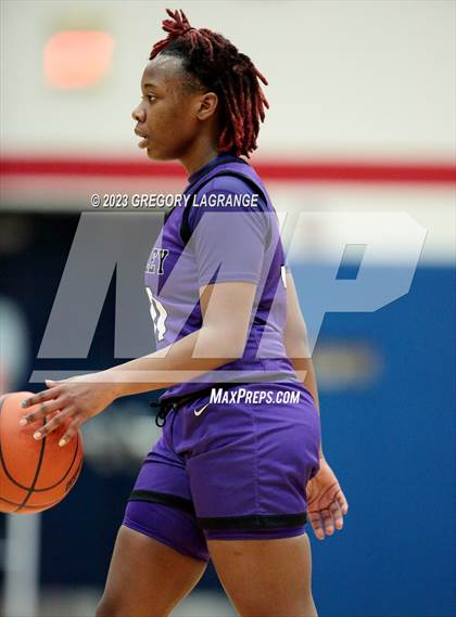Thumbnail 3 in Crowley vs Keller photogallery.