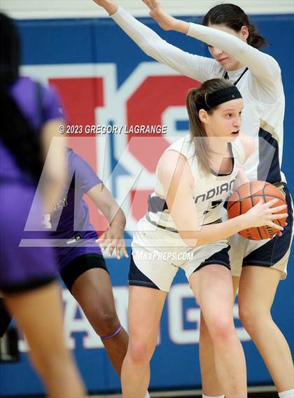 Thumbnail 3 in Crowley vs Keller photogallery.