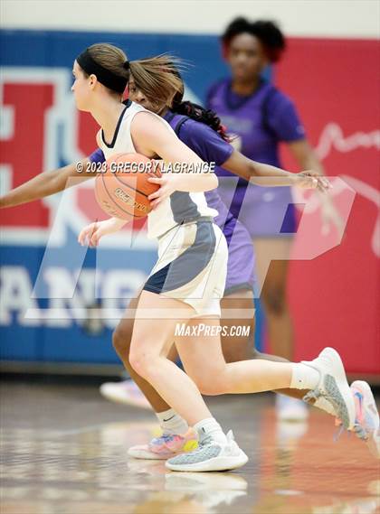 Thumbnail 2 in Crowley vs Keller photogallery.