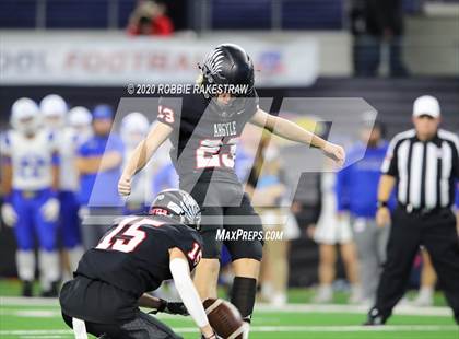 Thumbnail 1 in Argyle vs. Lindale (UIL 4A Division 1 State Final) photogallery.