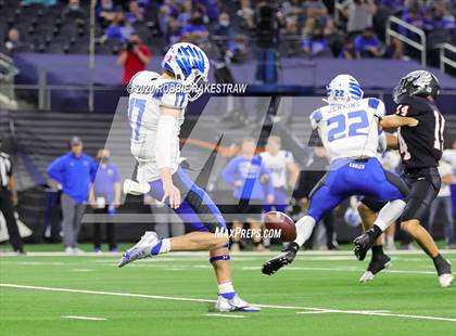 Thumbnail 1 in Argyle vs. Lindale (UIL 4A Division 1 State Final) photogallery.