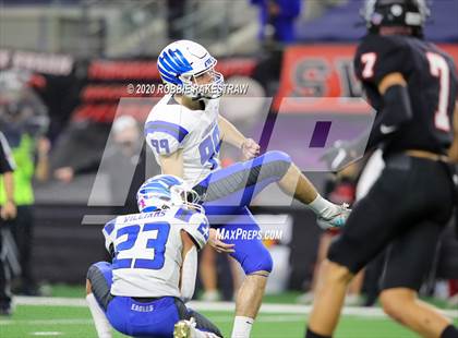 Thumbnail 2 in Argyle vs. Lindale (UIL 4A Division 1 State Final) photogallery.