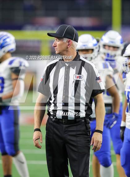 Thumbnail 2 in Argyle vs. Lindale (UIL 4A Division 1 State Final) photogallery.