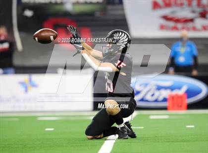 Thumbnail 2 in Argyle vs. Lindale (UIL 4A Division 1 State Final) photogallery.