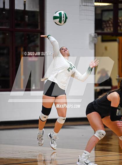 Thumbnail 1 in Franklin vs Little River Academy (UIL 3A Region III Bi-District Playoff) photogallery.