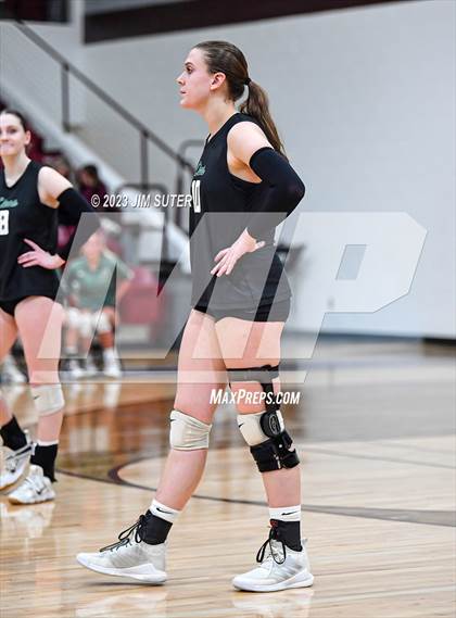 Thumbnail 3 in Franklin vs Little River Academy (UIL 3A Region III Bi-District Playoff) photogallery.