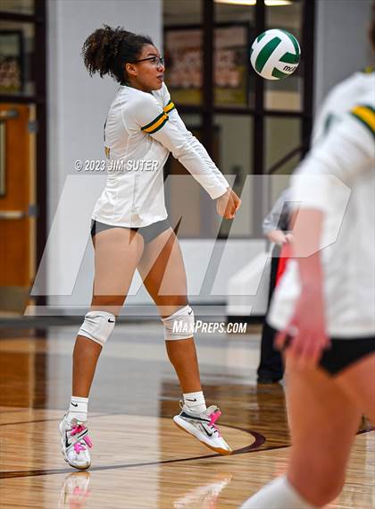 Thumbnail 2 in Franklin vs Little River Academy (UIL 3A Region III Bi-District Playoff) photogallery.