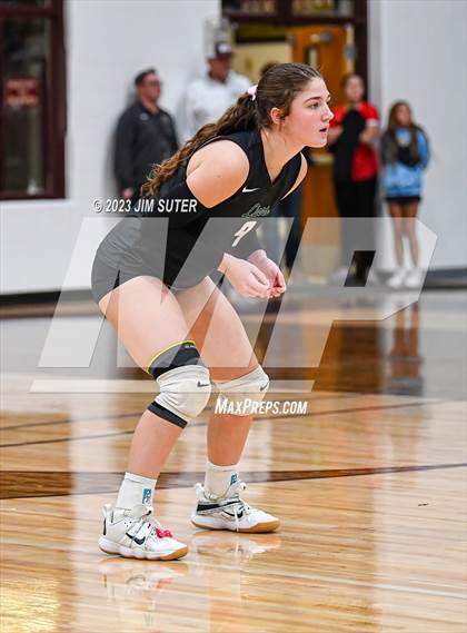 Thumbnail 1 in Franklin vs Little River Academy (UIL 3A Region III Bi-District Playoff) photogallery.